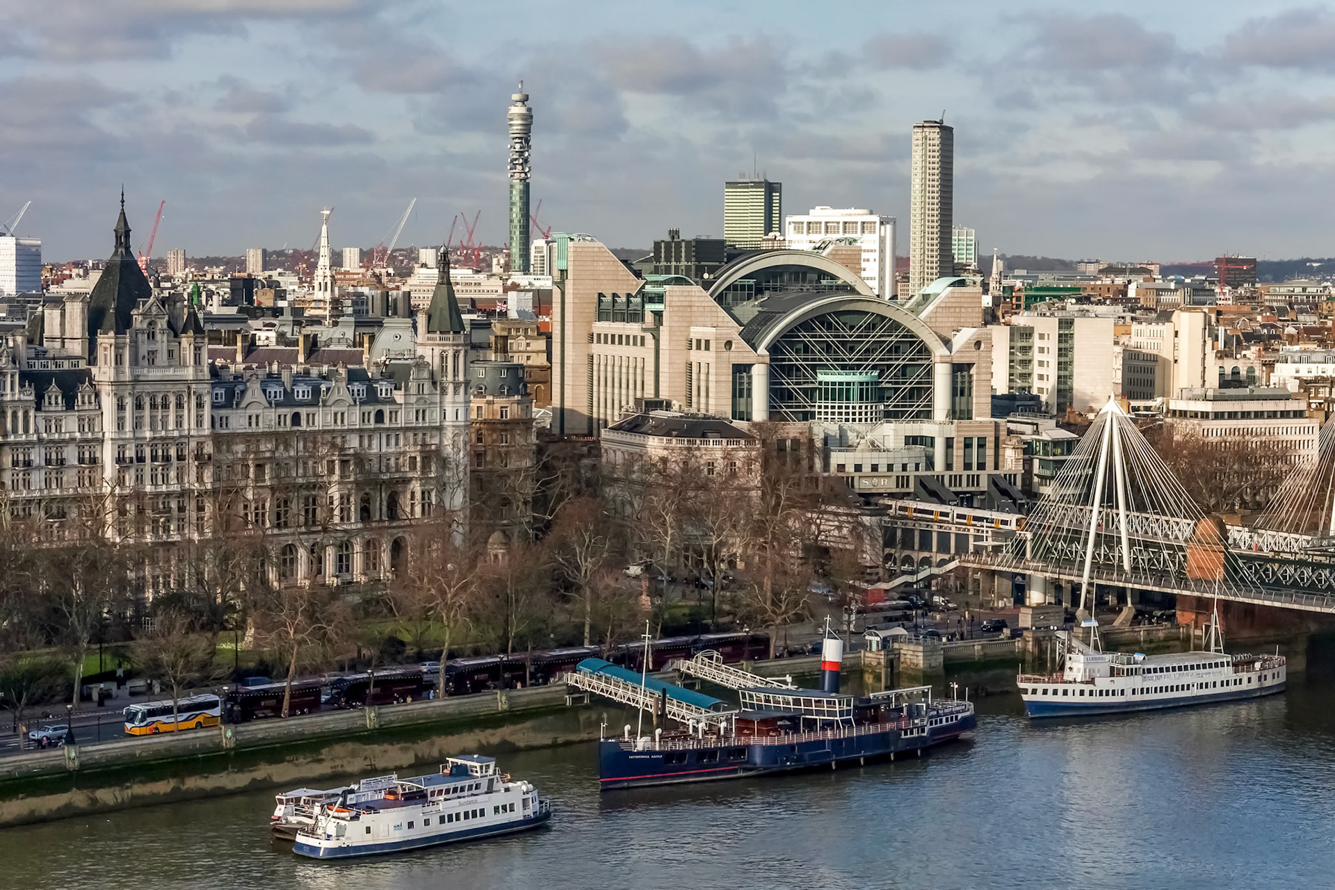Charing Cross Station and Hungerford Bridge